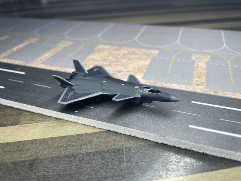 1/700 China J-20 Stealth Fighter Finished Model