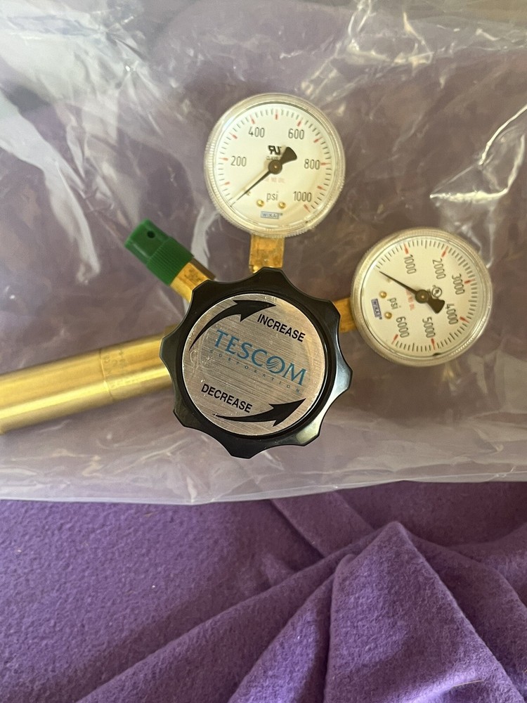 tescom regulator With Gauges Model 44-1819-24-055