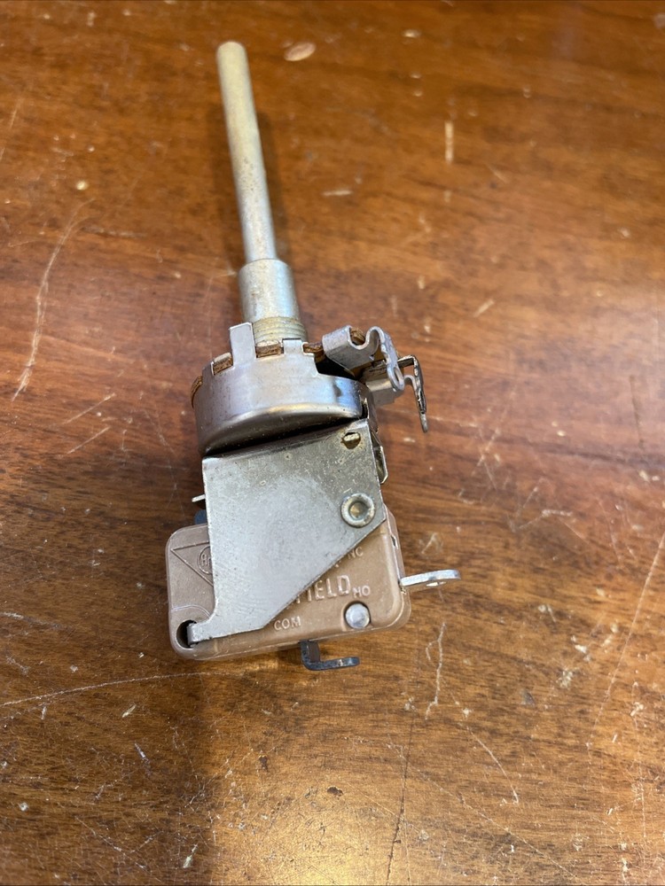 New Old Stock Vintage RCA Variable Resistor Push Pull Switch Part # 137033
