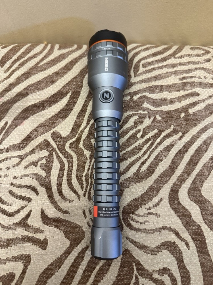 Davinci 3200 Lumen LED Gray Rechargeable Handheld Flashlight