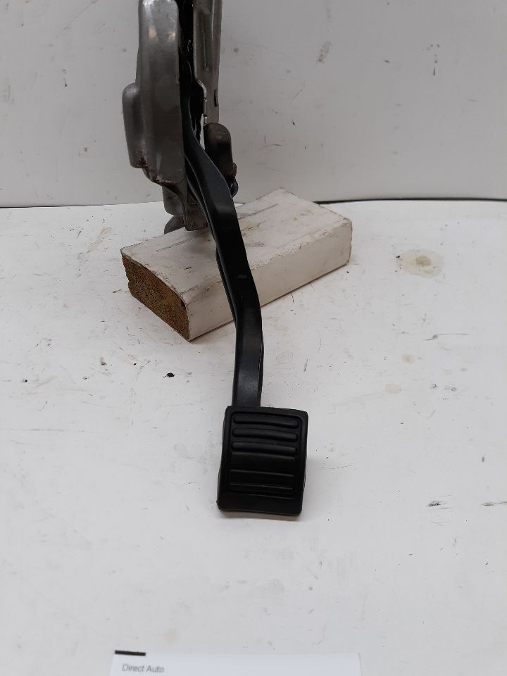 07-14 YUKON EMERGENCY BRAKE PEDAL WITH BRACKET