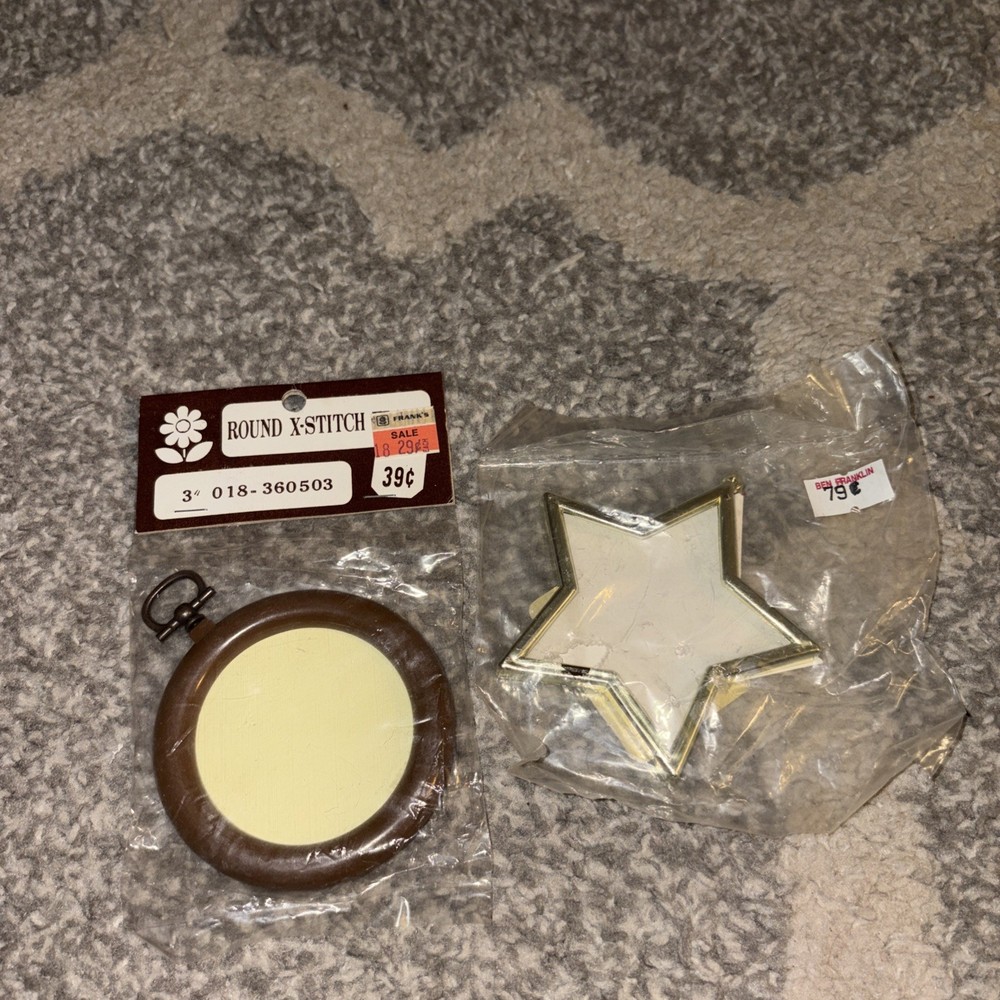 2 Vintage Craft Frames Round & Star