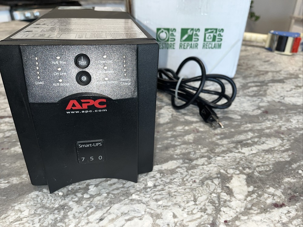 APC SUA750 SMART-UPS UNINTERRUPTED POWER SUPPLY