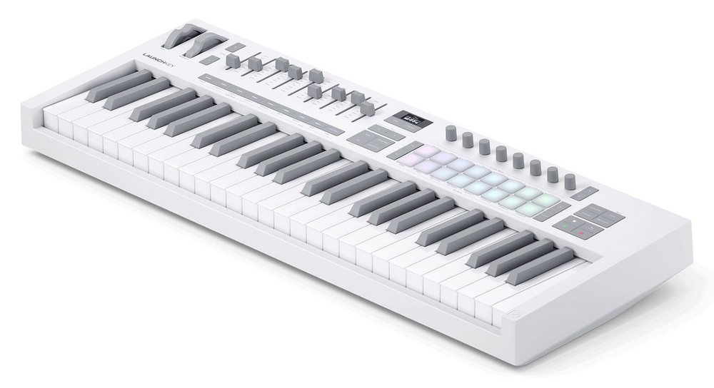 Novation LAUNCHKEY 49 MK4 White 49-Key USB MIDI Keyboard Controller+Air Bench