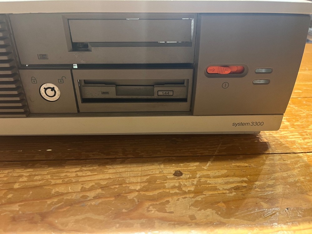 Vintage NCR model 3350 computer, for parts