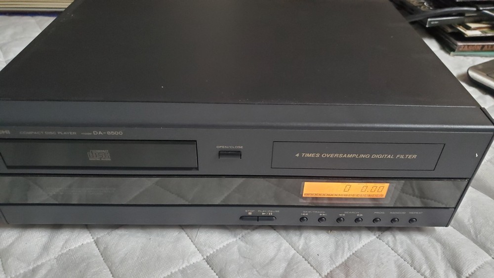 Rare Vintage Hitachi DA-8500 cd player