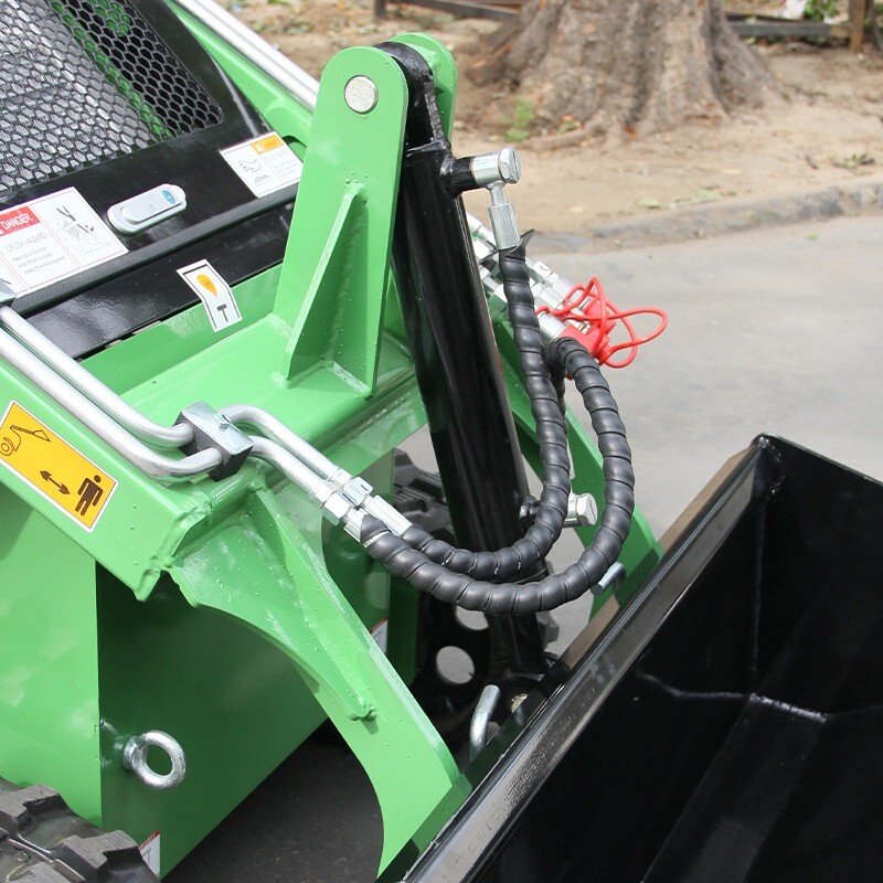 Mini Skid Steer Loader13.5 hp Hydraulic System Electric Start 2025 New For Sale