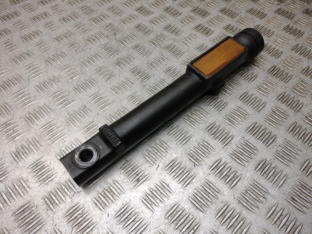 2017 YAMAHA YS 125 x2 Fork Bottoms