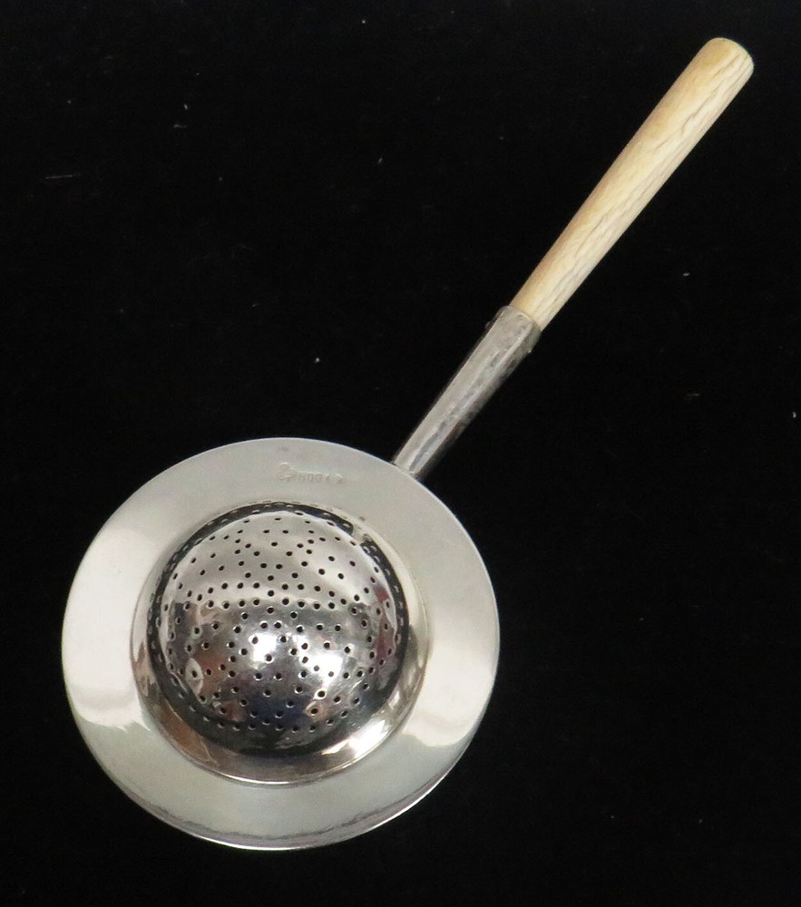 VINTAGE .800 CONTINENTAL SILVER TEA STRAINER