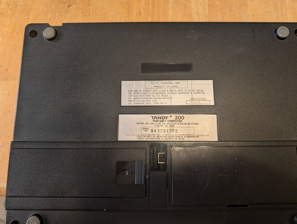 Vintage Tandy 200 Computer, A/C, 2 Option Ram, Dial-A-ROM,Memory Battery