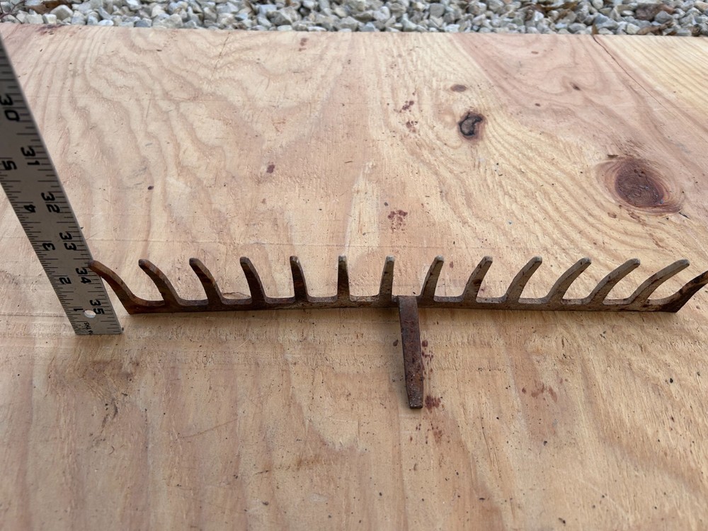 Rake Head Rusty Rustic no handle Original Vintage Primitive Metal