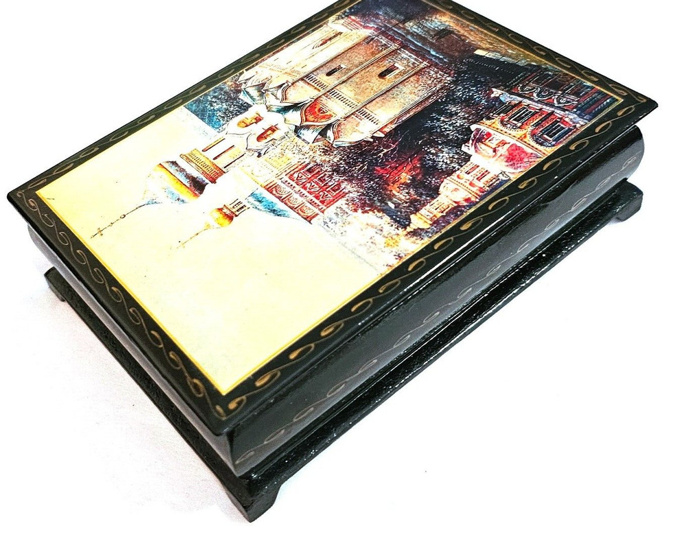 Unique Souvenir Vanity Box