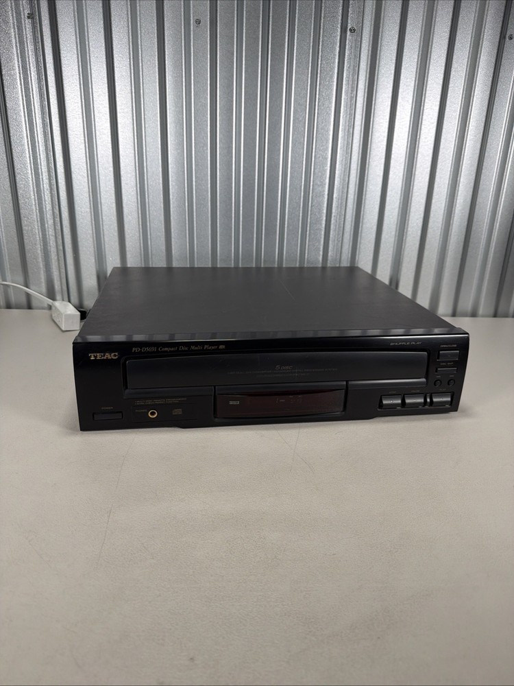 TEAC PD-D5691 5-Disc Compact Disc Multiplayer - Works!