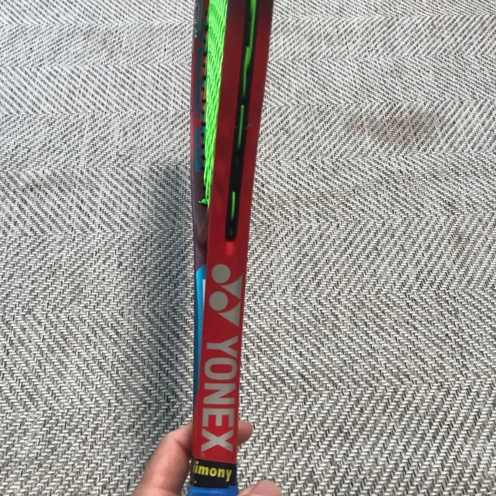 YONEX VCORE 98 With Poly String