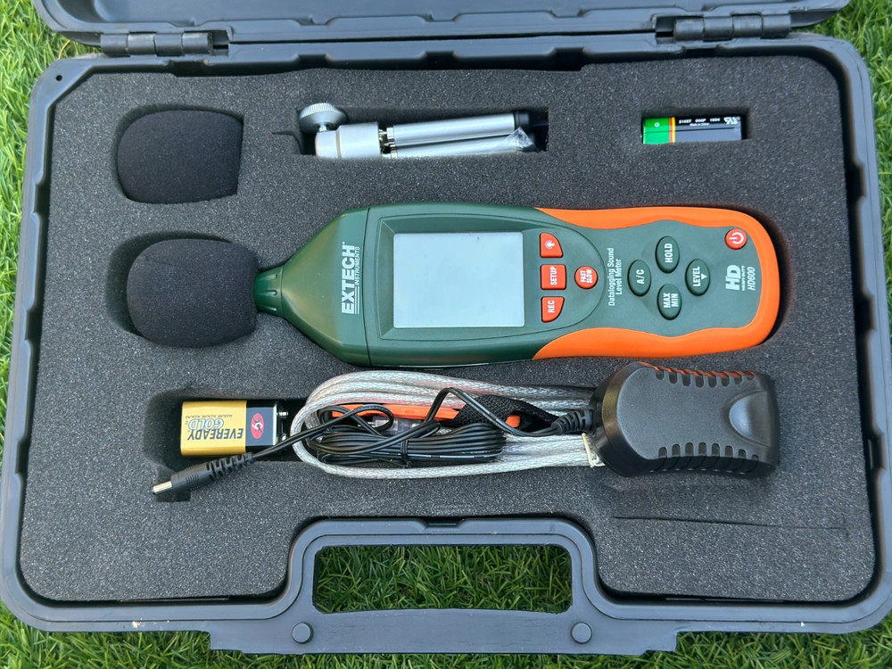 EXTECH - MODEL HD600 Digital Datalogging Sound Level Meter W/ CASE & ACCESSORIES