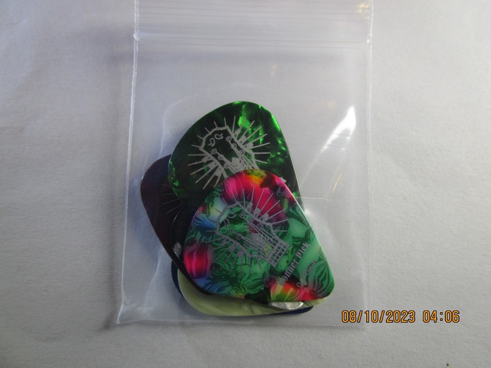 6 Pack Donner Celluloid Guitar Picks - Various Thicknesses #603 