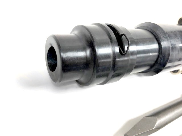 Pneumatic Air 4 Bolt Chipping Hammer CH3RHX + 2 Bits