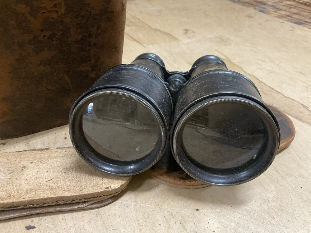 WWI US Binos in Case bp69