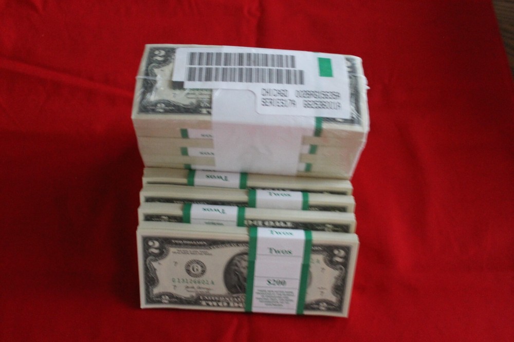 50 NICE UNCIRCULATED CRISP 2017A TWO DOLLAR BILLS $2 NOTES IN SEQUENTIAL ORDER