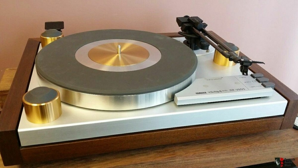 Custom Made Dust Covers For Any Turntables