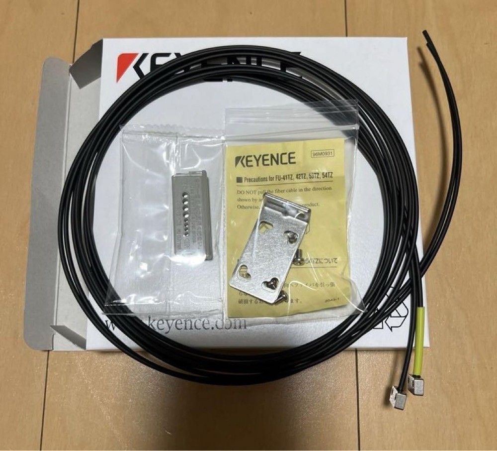 KEYENCE FU-54TZ NEW IN BOX