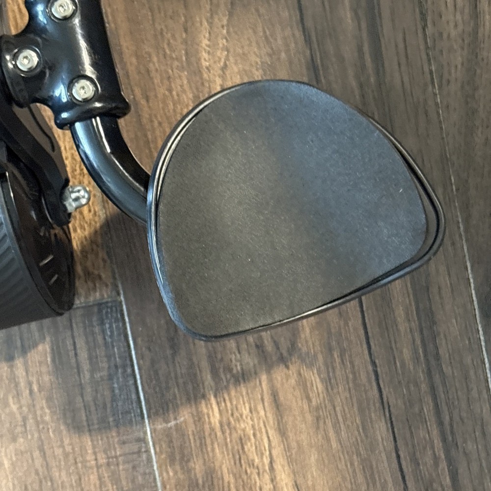 An Roller Wheel with Automatic Rebound Abdominal Wheel, Abdominal Exercise