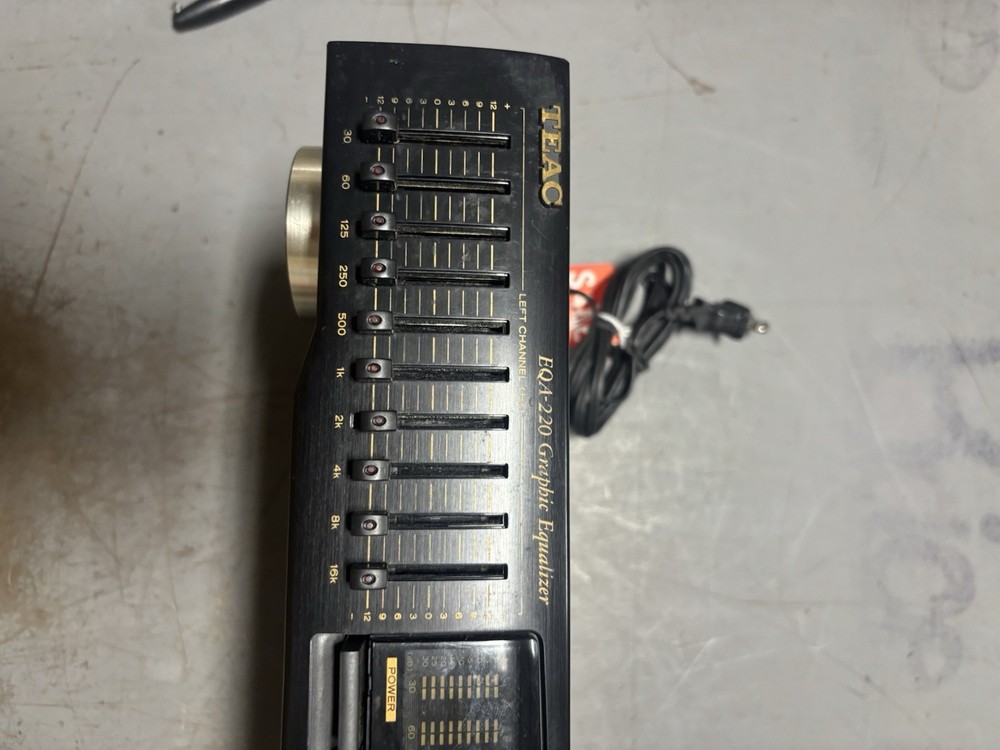 TEAC EQA-220 Graphic Equalizer