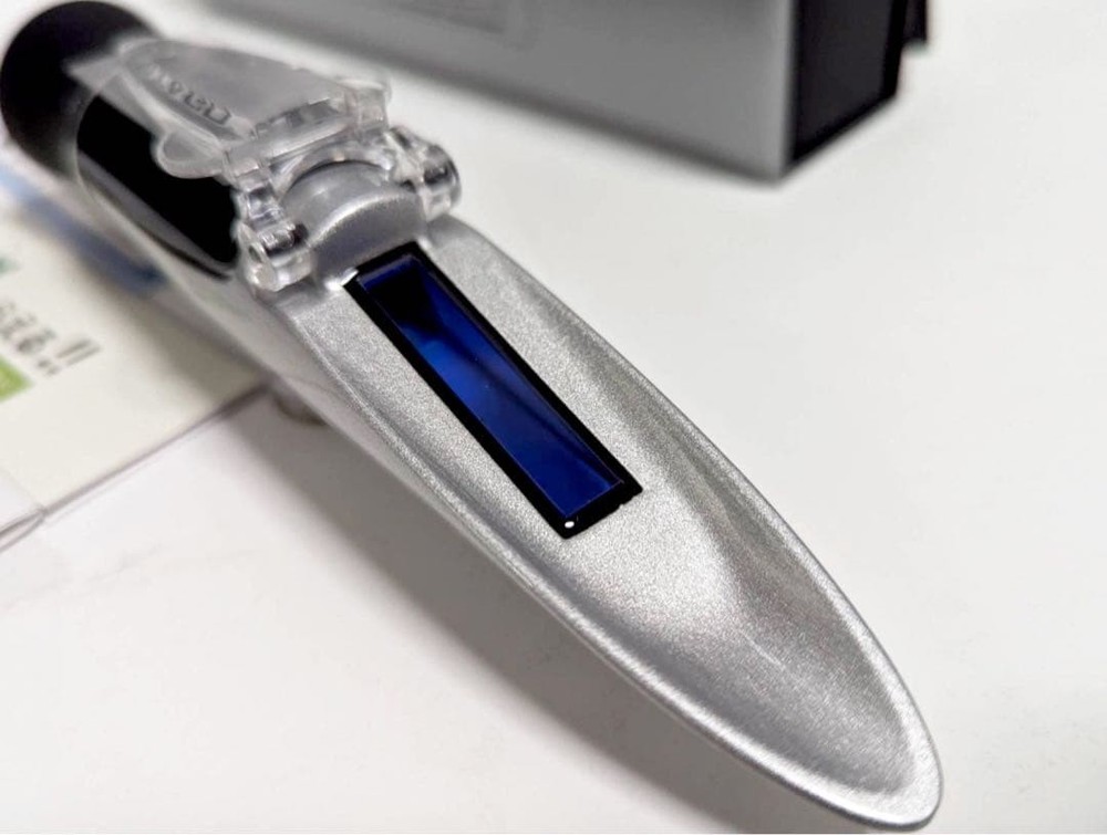 ATAGO MASTER-53α Handheld Refractometer Brix 0-53% IP65 Model almost unused