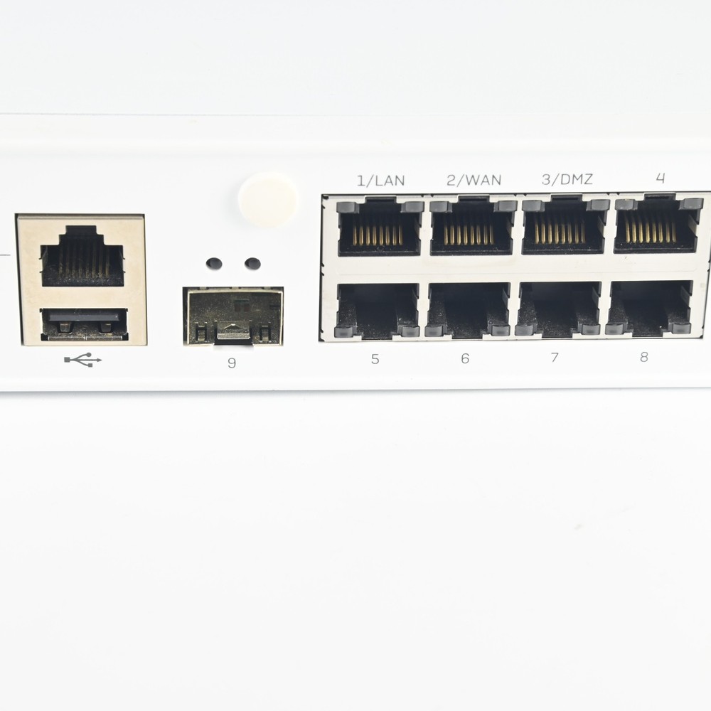 Sophos XG 135 Network Security Firewall Desktop Appliance Tested and working