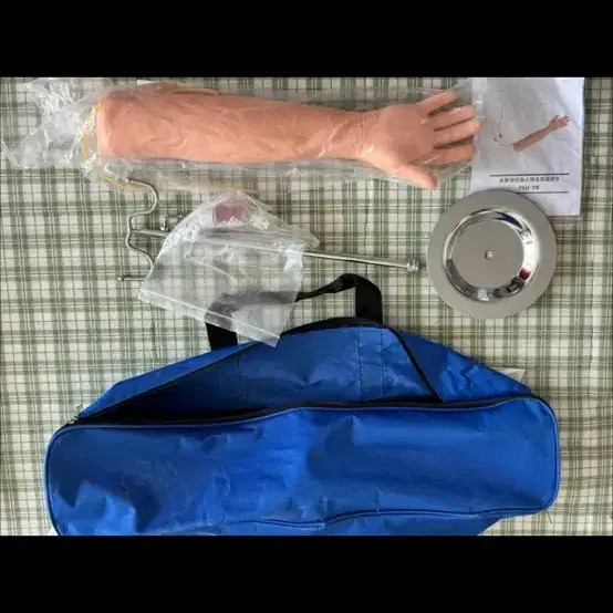 IV Therapy Practice Kit for Nurses Scientific/IT Book Official
