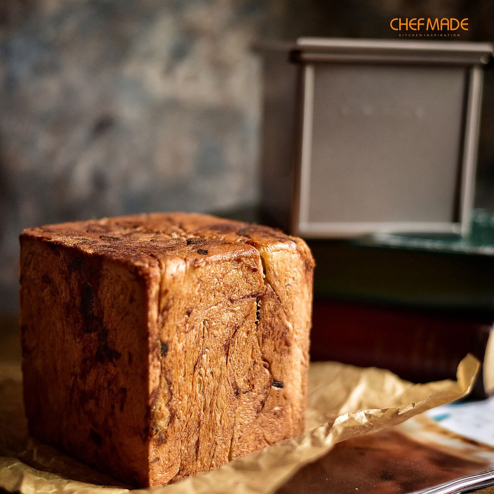 CHEFMADE Square Pullman Loaf Pan with Lid, Toast Box for Baking Bread