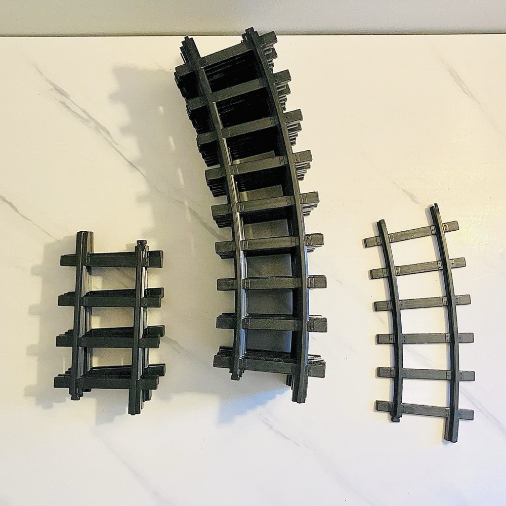 FAO Schwarz Motorized Classic Train Set Plus Tracks