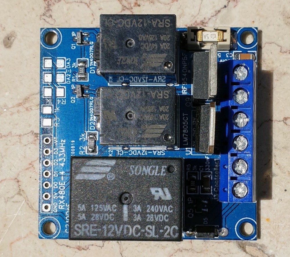 Manual Remote Control 12VDC 5A Single Axis Solar Panel Sun Tracking Controller