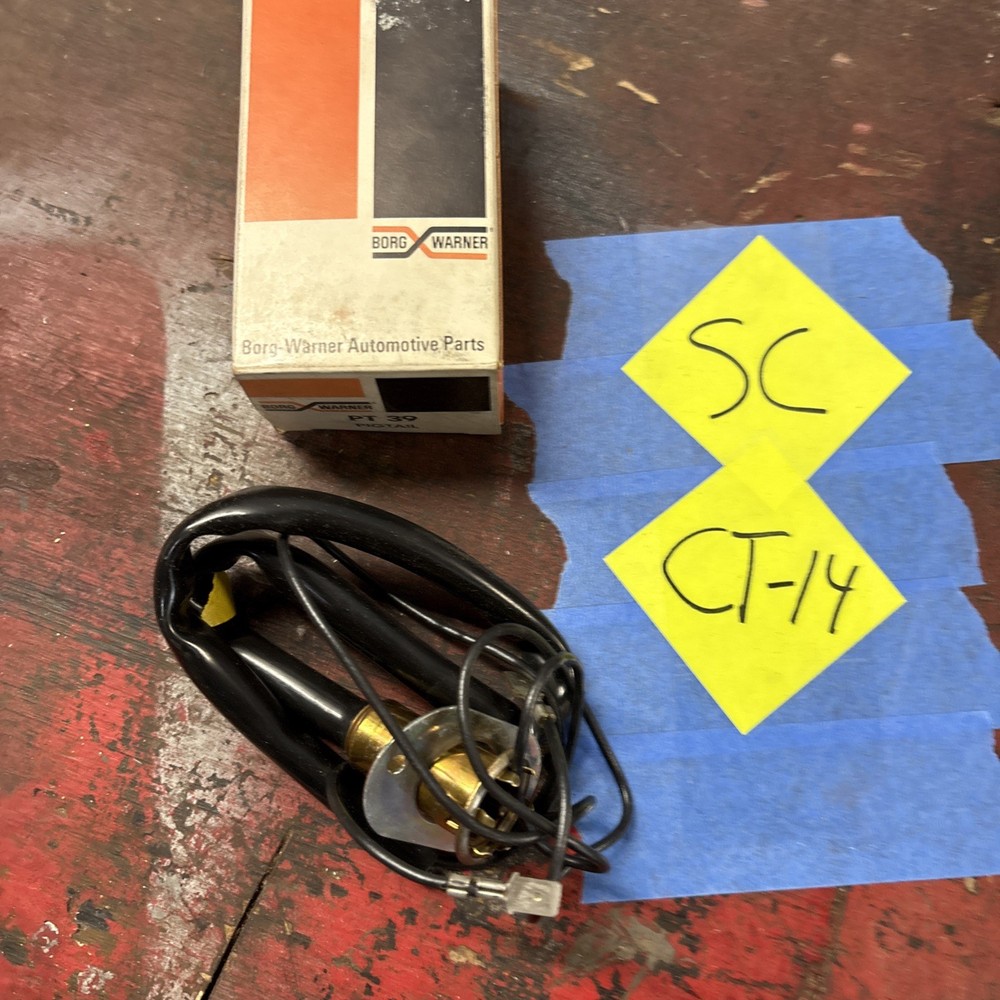 BorgWarner Pigtail Light Socket PT-39 NOS