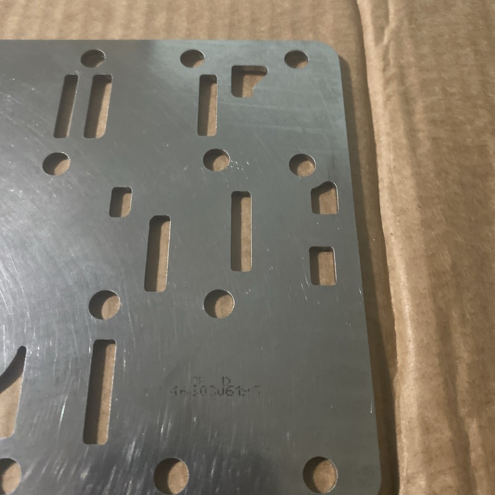 AT329189 For John Deere Transmission Intermediate Plate