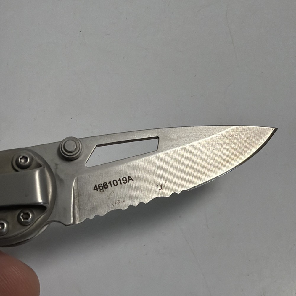 Gerber Paraframe Pocket Knife with Clip 4” 4661019A Clean Sharp Silver