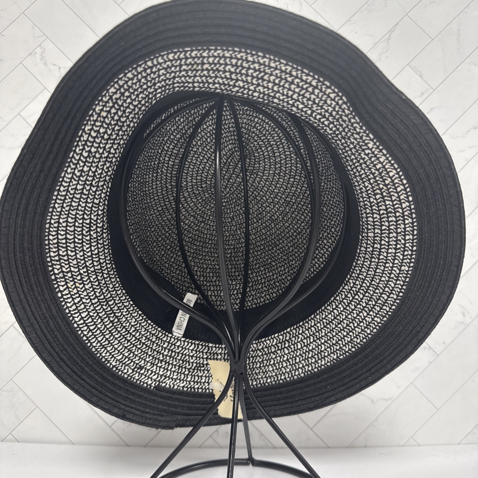 Vintage Hove Womens Black and White Striped Multi Straw Bucket Style Hat