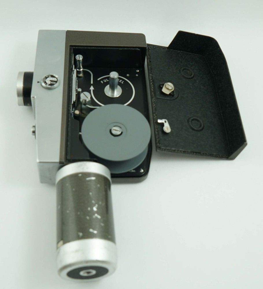 Petri 8 8mm Movie Camera