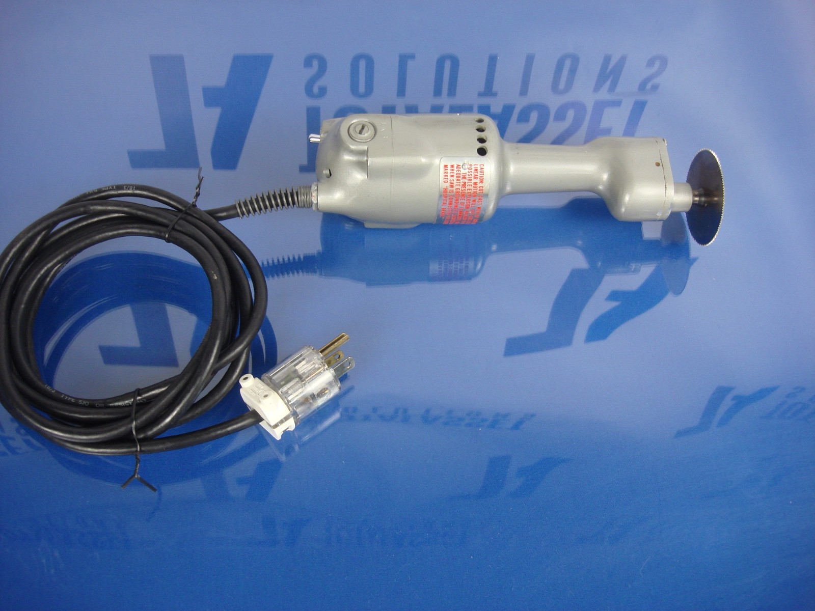 Stryker 840 Cast Cutter Oscillating Saw with 2" and 2.5" Blades Long Cord