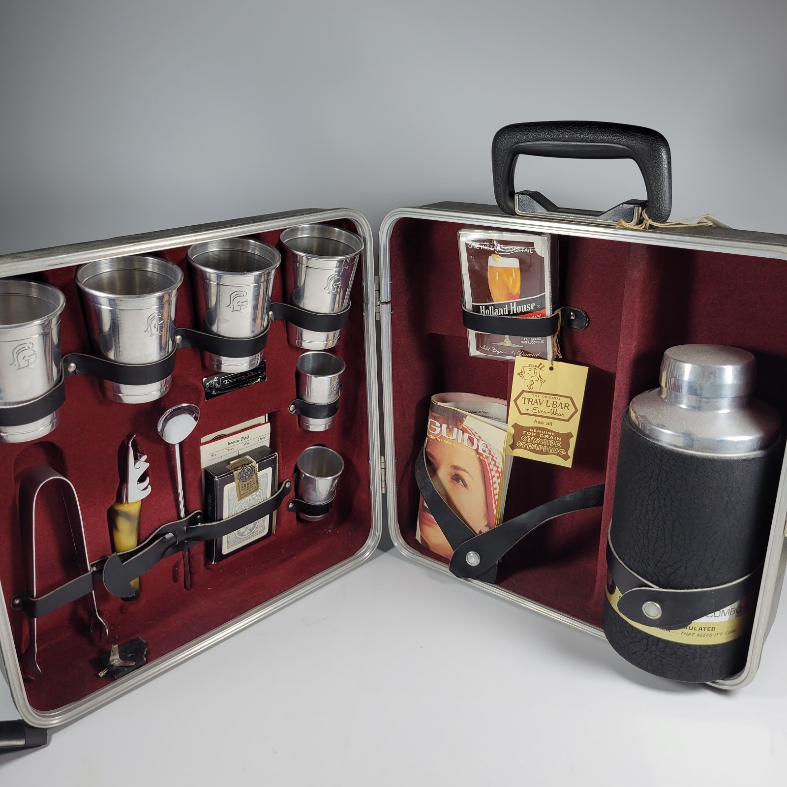 Vintage Portable Travel Bar Executair 737 Trav-L-Bar Case Key Uniroyal Royalite