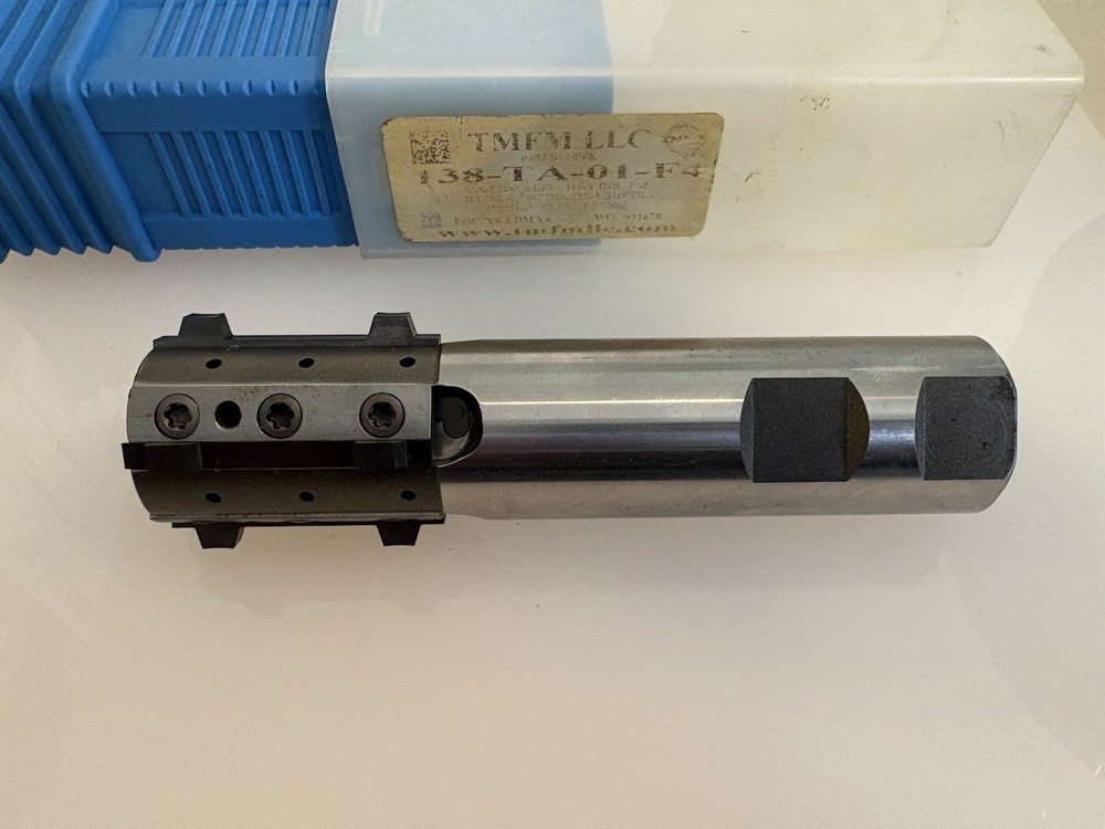 Advent 138-TA-01-F4 Multi-Flute Replaceable Thread Mill. - With Extra Inserts