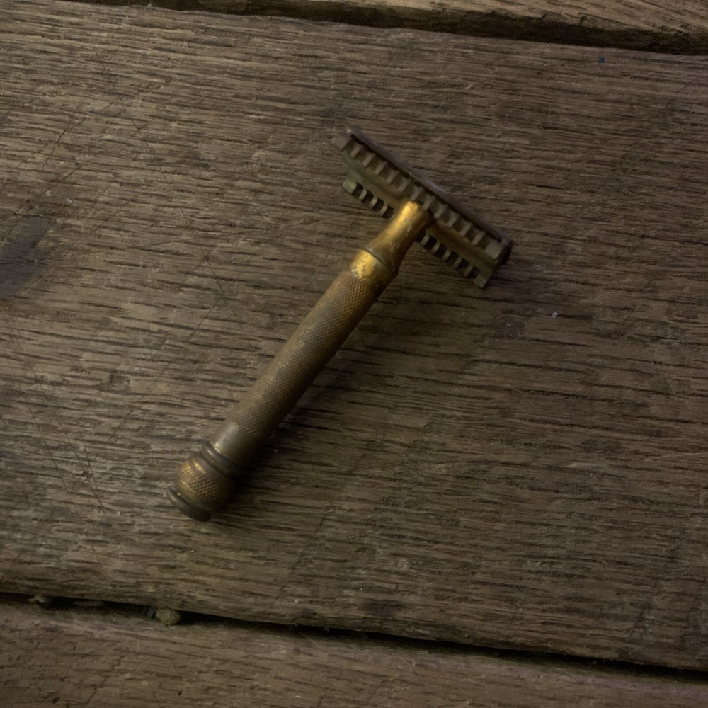 BRASS VINTAGE GILLETTE SAFETY RAZOR