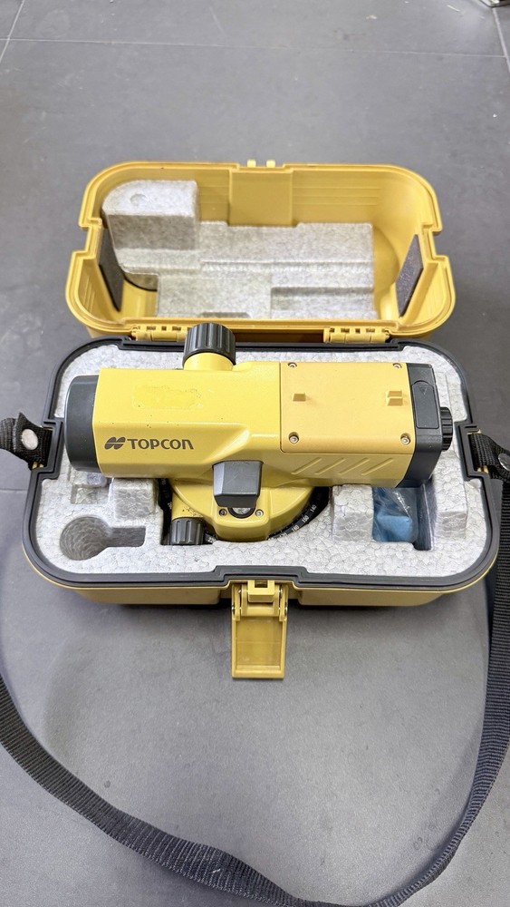 Topcon AT-B4A 24x Automatic Level IPX6 Magnetic Damping Case Excellent Tested