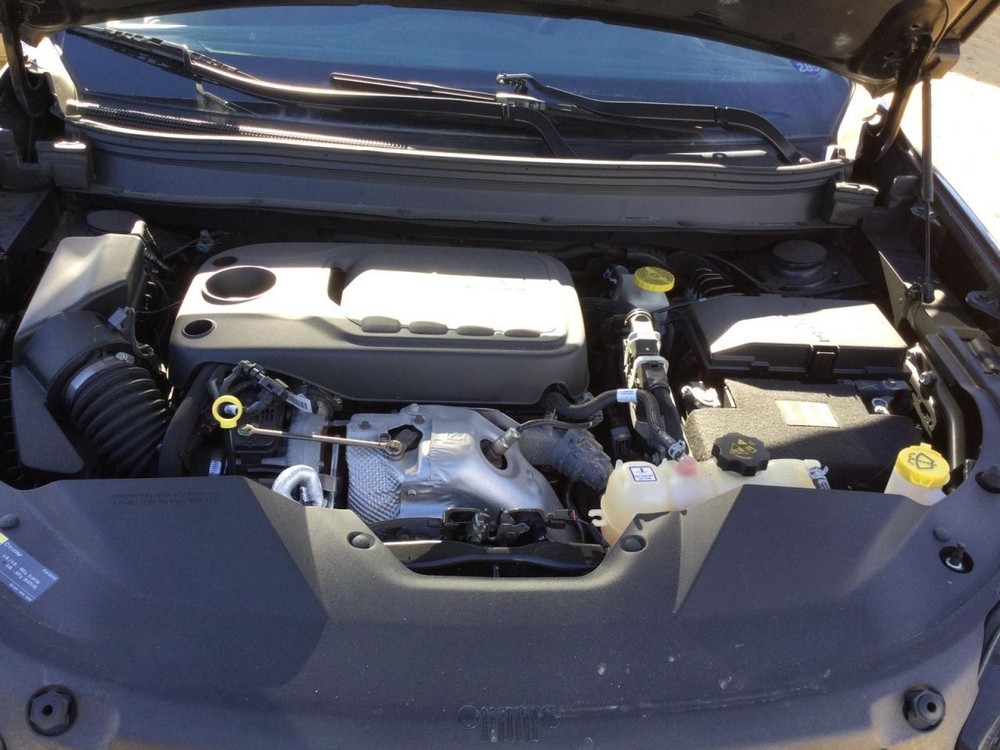 CHEROKEE 2019 Glove Box 4915157