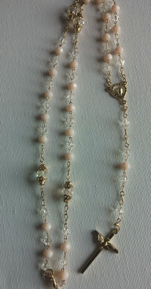 BEAUTIFUL HANDMADE ROSARY WITH CRYSTAL BEADS.
