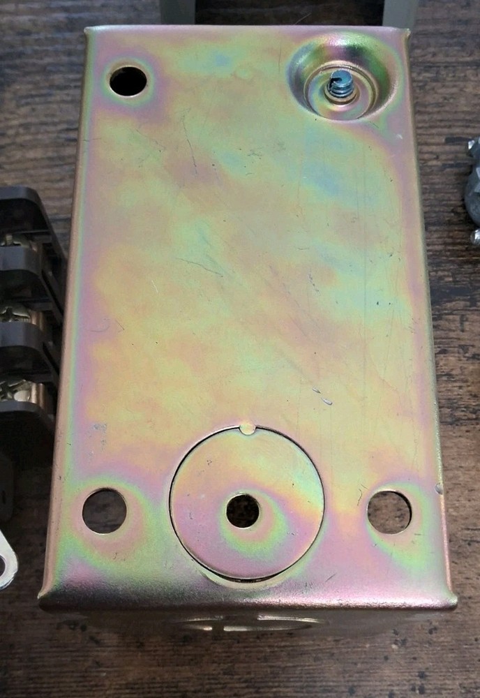 Square D 2510 K0-6 Manual Motor Starting Switch