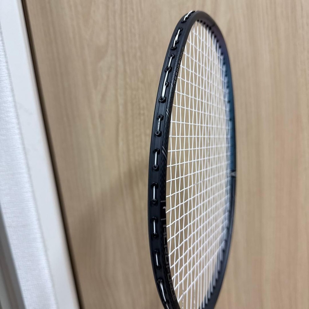 Acroforce 100 4UG6 Badminton Racket