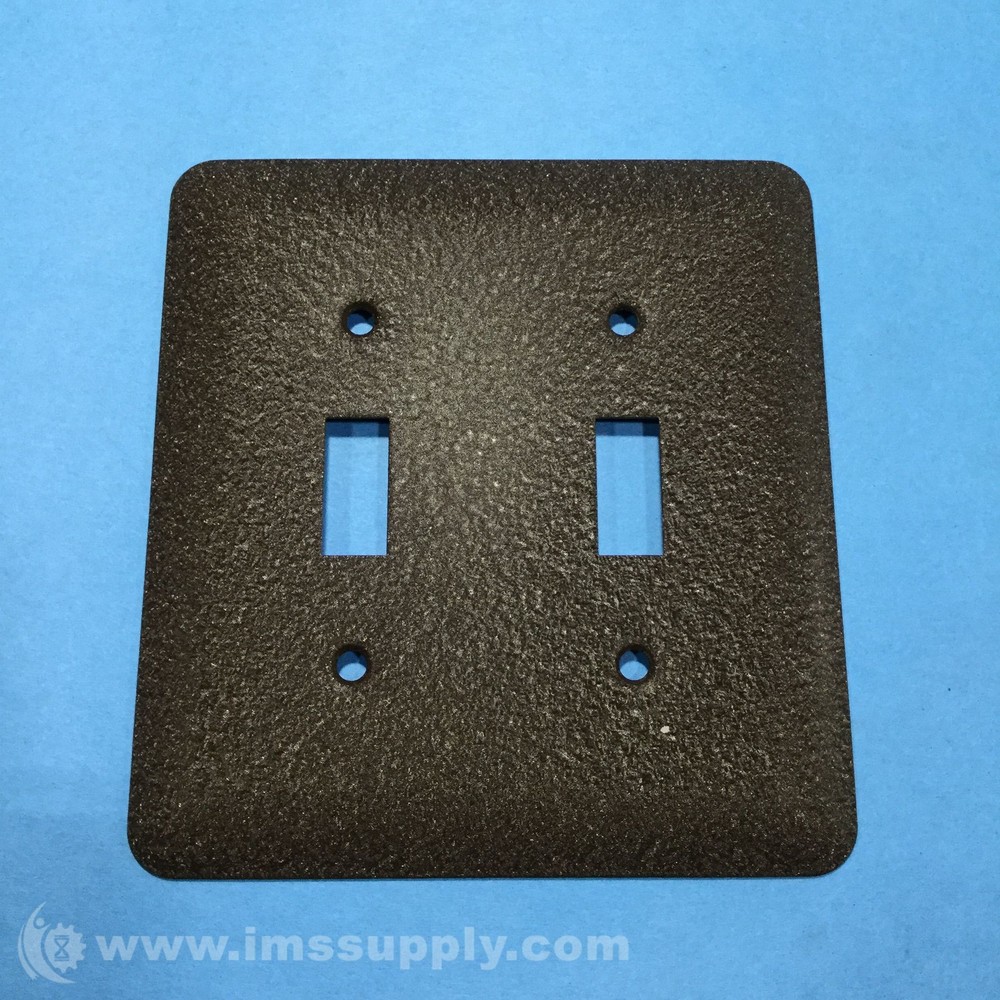 Mulberry Wallplate, 2 Gang, 2 Toggle Switch, Brown FNOB