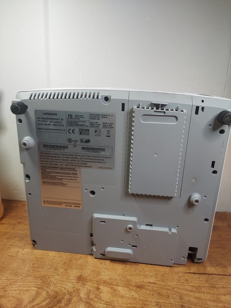 Hitachi CP-X3010 Projector 3LCD Digital