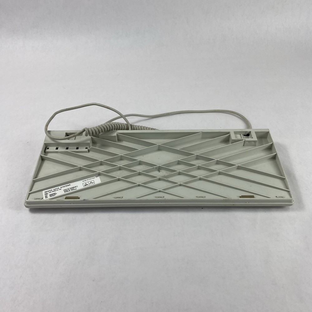 Zenith Data Systems E05009001 163-0098-01-00 Keyboard